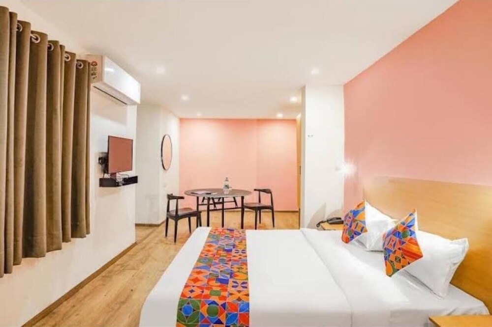 Hotel Royal Address