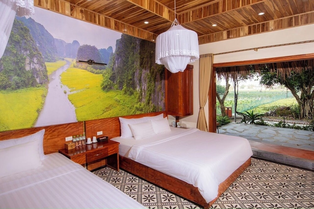 Mua Caves Ecolodge