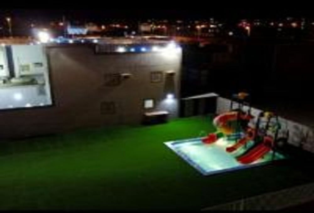 Photo 8
