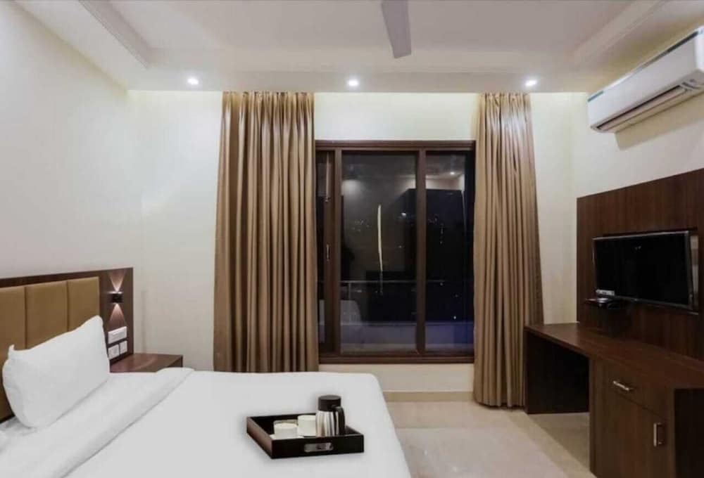 Akshay Hotel