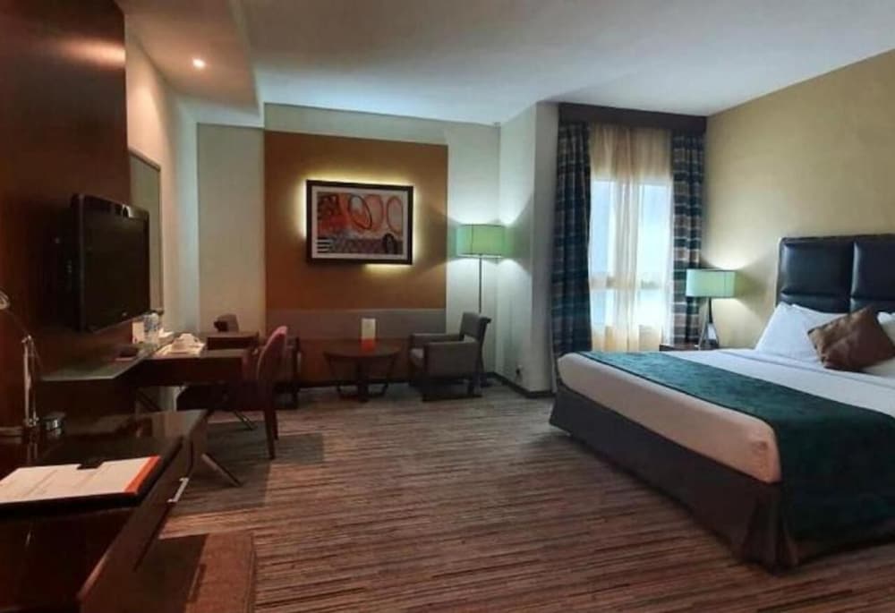 Abu Dhabi Vacations - Phoenix Plaza Hotel Apartments - Property Image 56