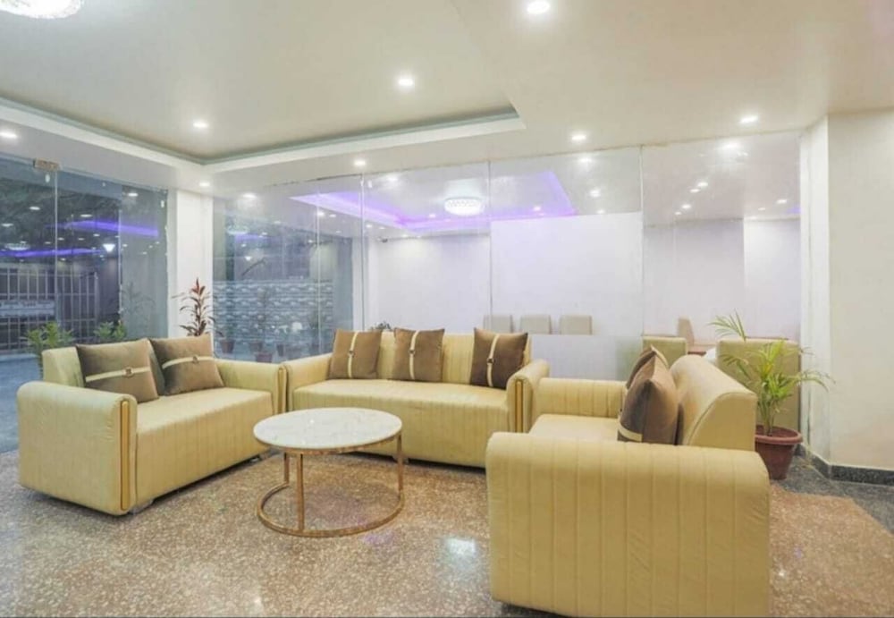 Akshay Hotel
