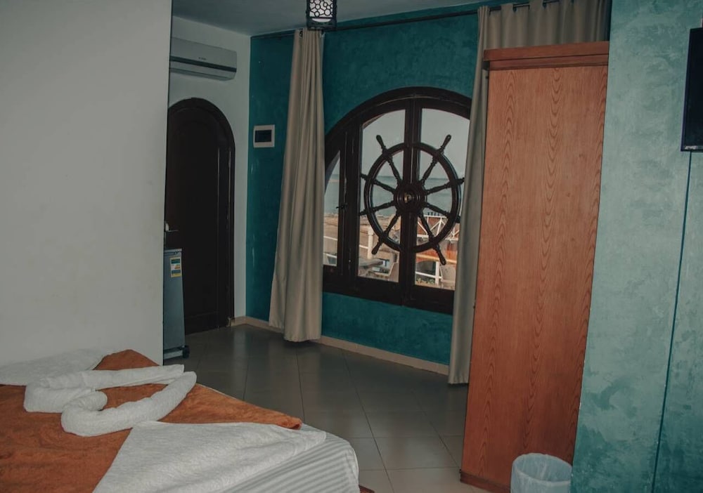 Downtown Hotel view 5