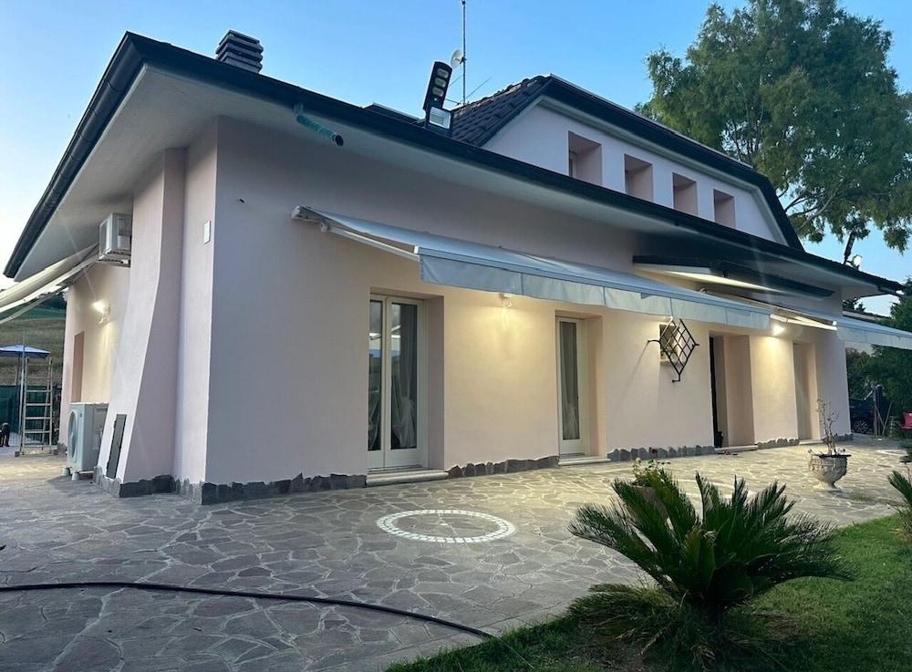 Villa Ninfea Lux Tavullia, Jacuzzi, Garden, Wifi, Ac