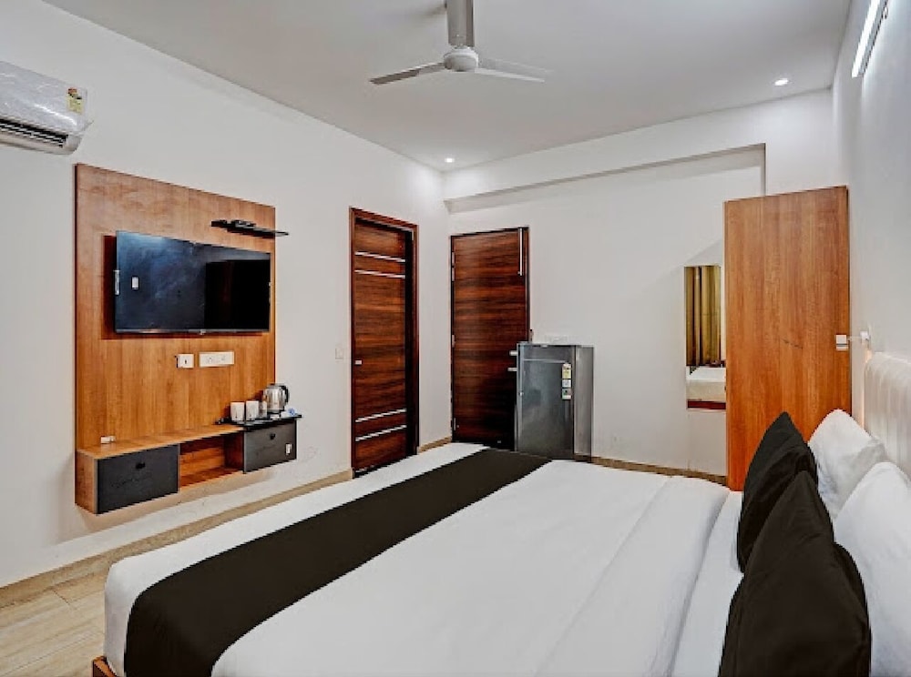 Hotel Akshay