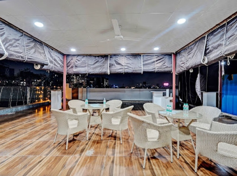 Hotel Akshay