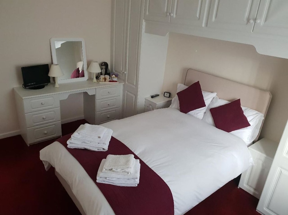 42 Beaumont Rise Rental - Worksop view 3