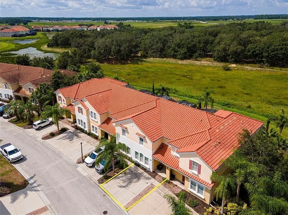 Solterra Swanky