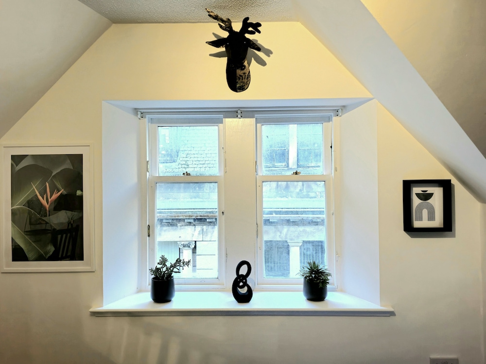 Cosy Apartment in the heart of Inverness view 5