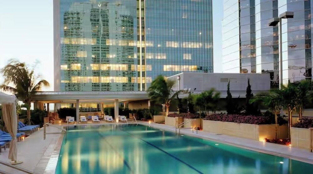 AKA Brickell Sea View by Palermo Home
