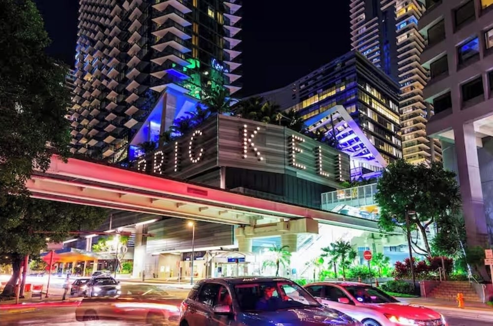 AKA Brickell Sea View by Palermo Home