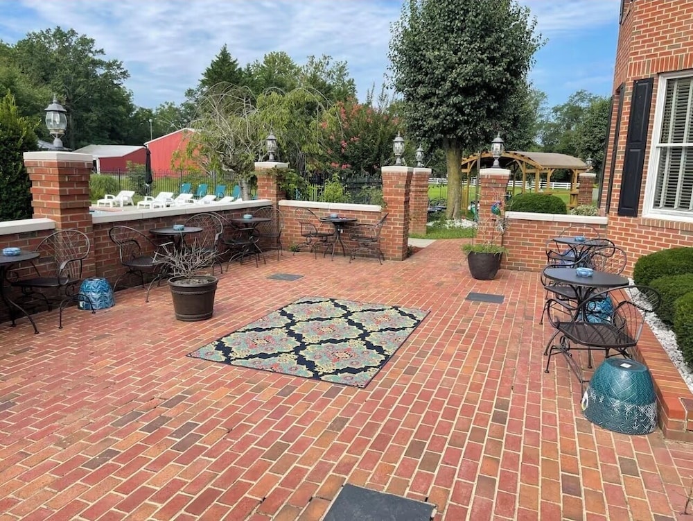 Oasis at Charitys Farm Resort