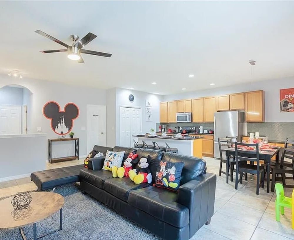 Gated Community, Amazing 4/3 Vacation Home With Private Pool Near Disney!!!