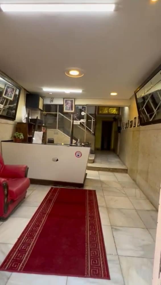 Hotel Astoria - Image 1