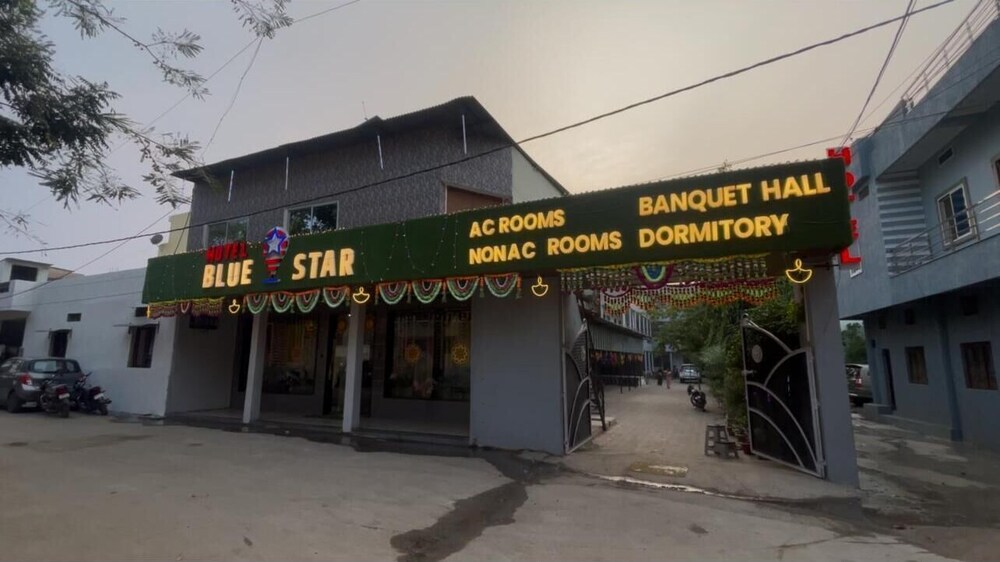 Hotel Blue Star