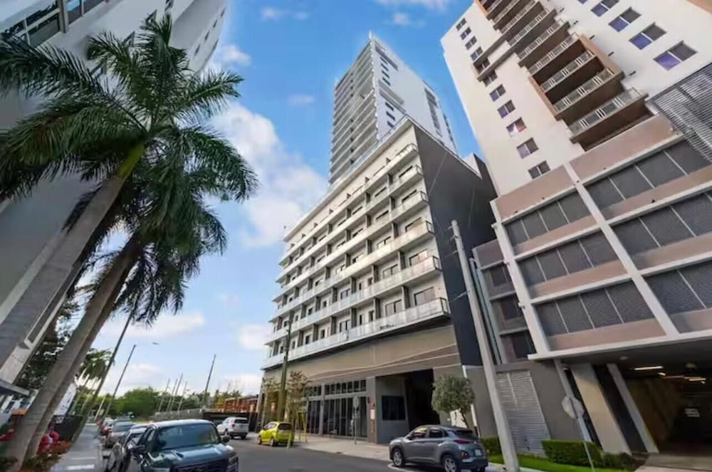 Modern Condo Brickell by Palermo Home