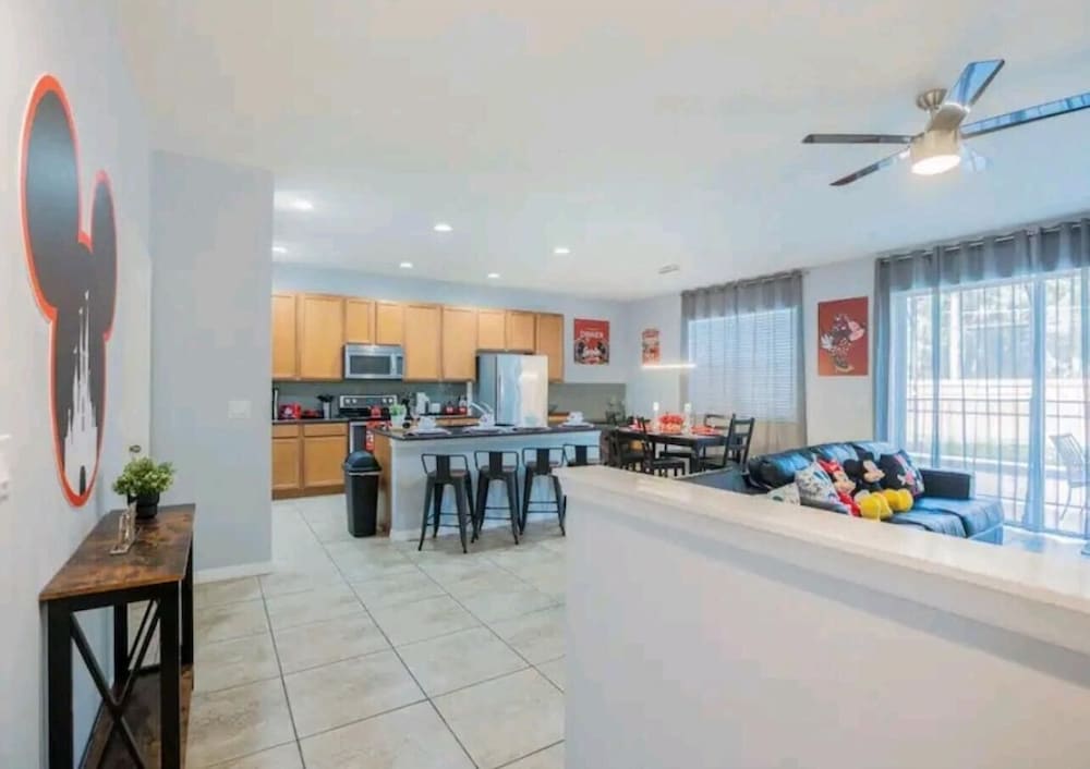 Gated Community, Amazing 4/3 Vacation Home With Private Pool Near Disney!!!