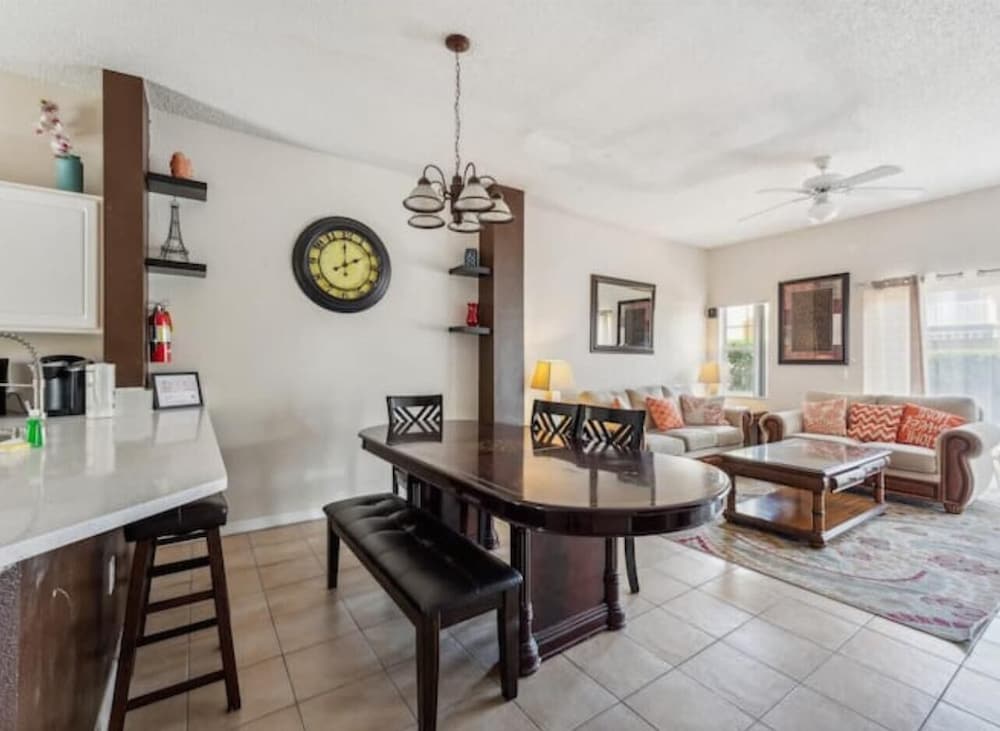 Beautiful Townhome at Lake Barkley With Pool View!