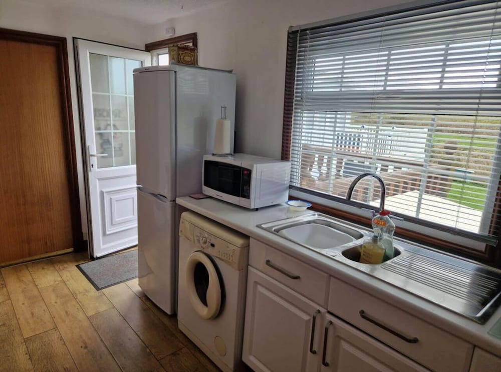 Pet Friendly - 6 Guests - Haven Lakeland view 5