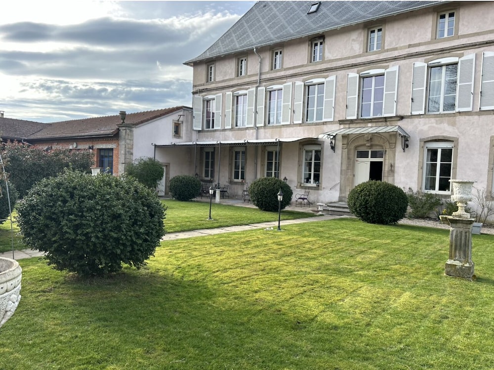 Le Chateau de Failloux view 5