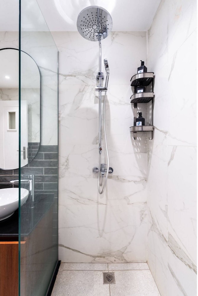 Xuru Stays I The 2 BDR Sterling Residence 5 min to CAI Airport