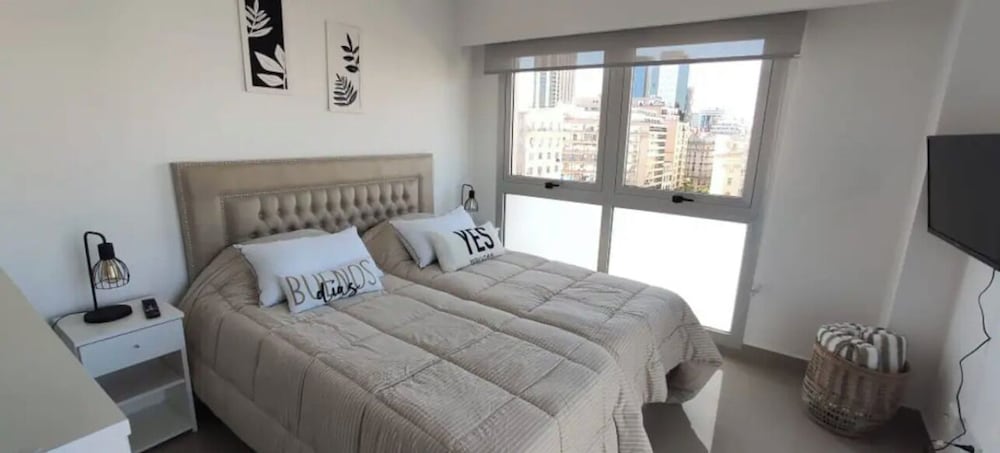 Ayres Suites Moreno
