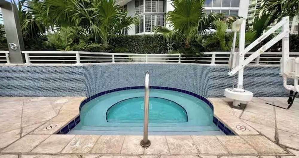 AKA Brickell Studio Free Parking by Palermo Home