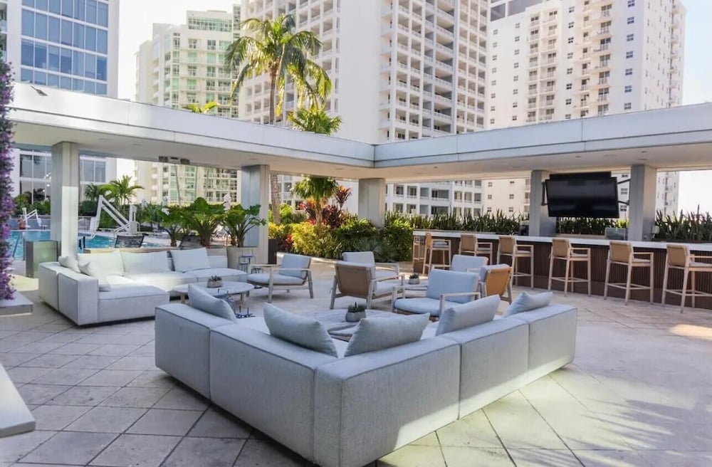 AKA Brickell City Views Free Parking by Palermo Home