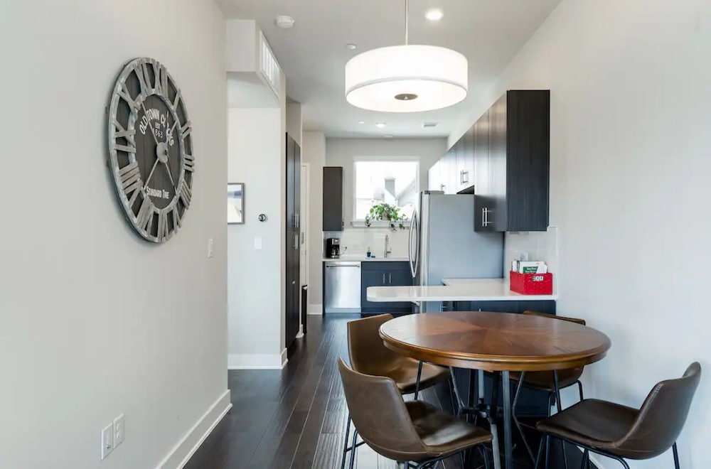 Capital View Condos Downtown Austin