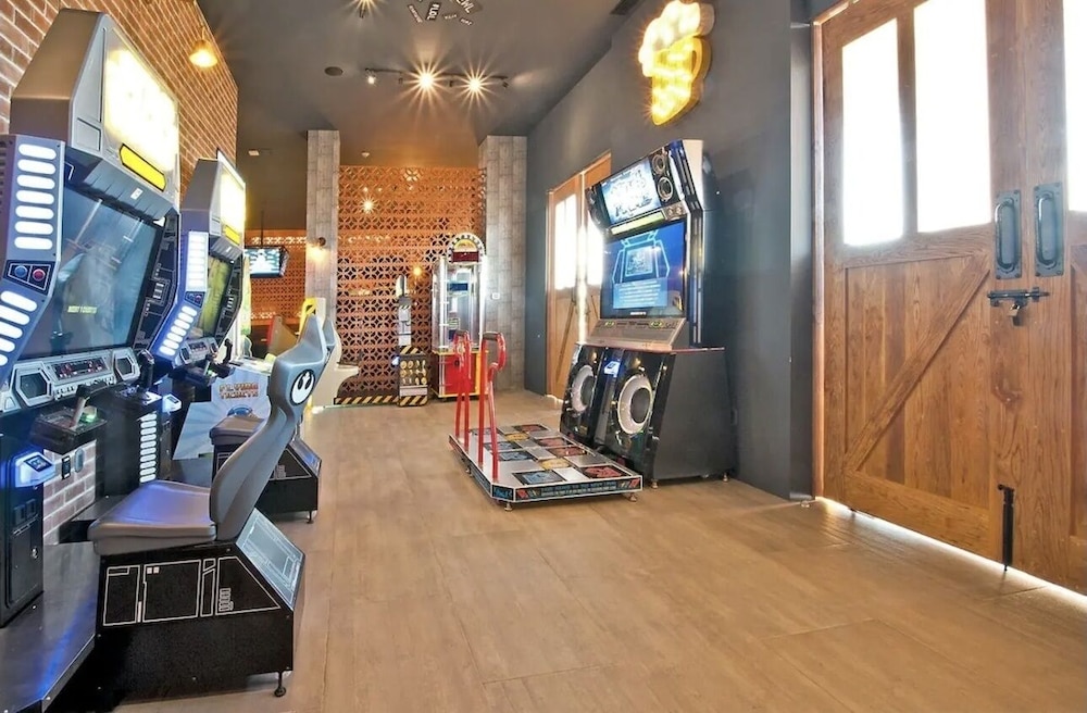 Photo 9