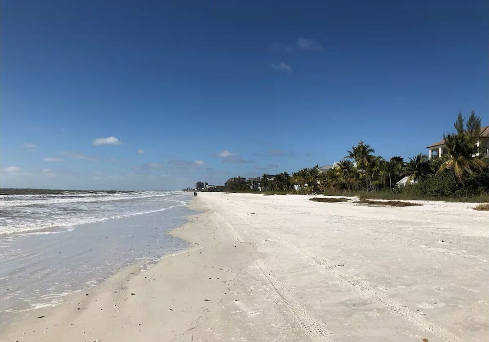 Casa Bella D in Fort Myers Beach