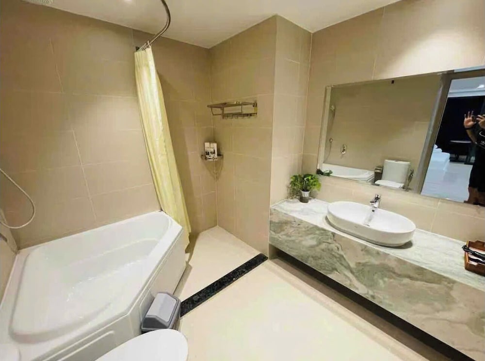 Gold Coast Balcony Serviced Apartment