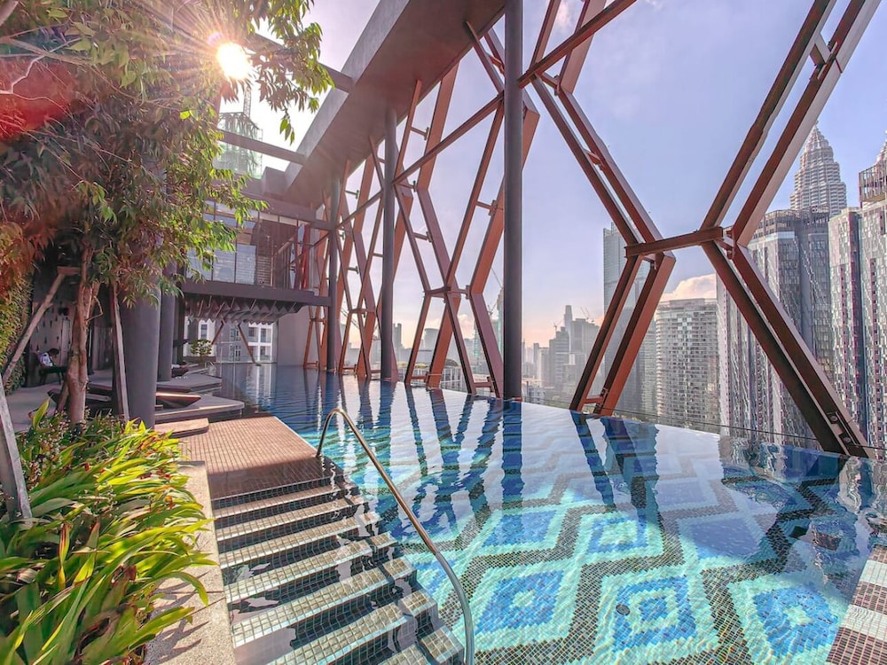 Scarletz Suites KLCC by Purple Orchid