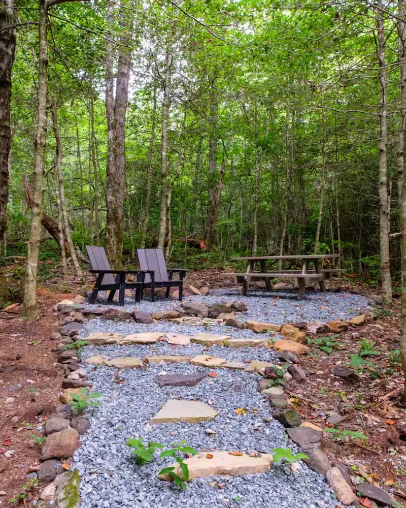 Couples Glamping Cabin - Bearly Behaving