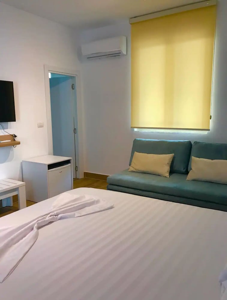 Synergy Room 1