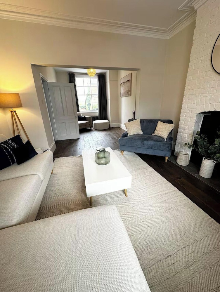 Luxury Leamington Spa House With 3 Bedrooms