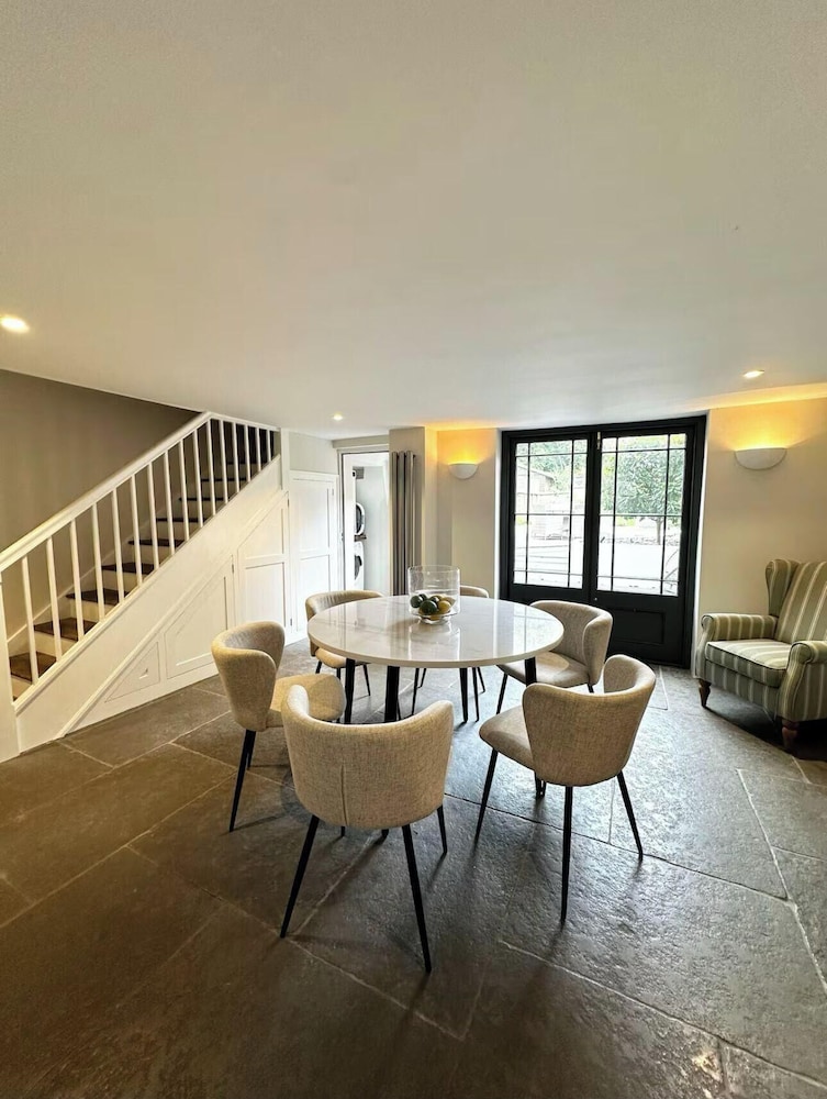 Luxury Leamington Spa House With 3 Bedrooms
