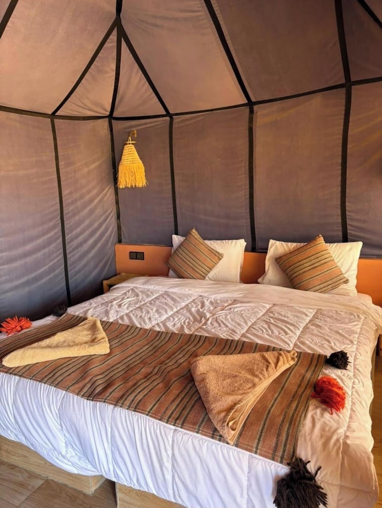Merzouga white camp