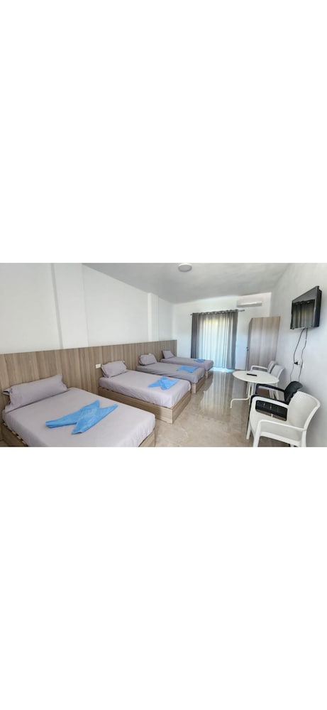 Sweet Hotel