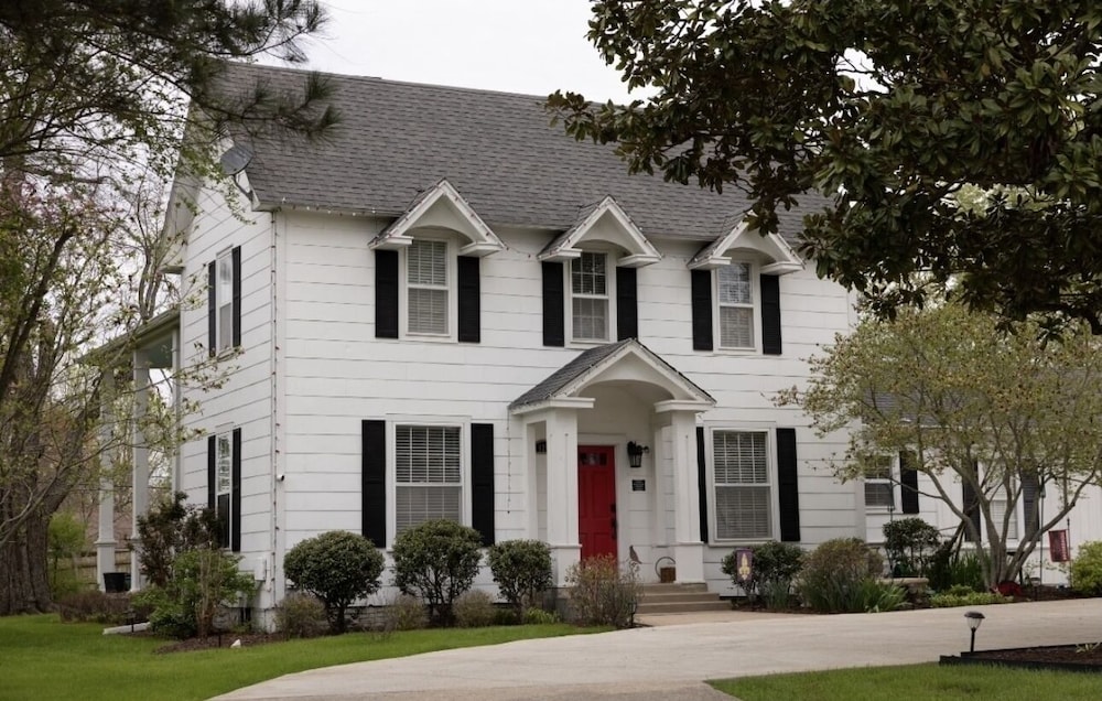 Sassafras Inn