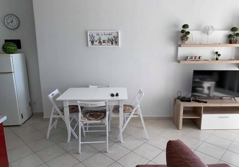 The Sunset Apartment
