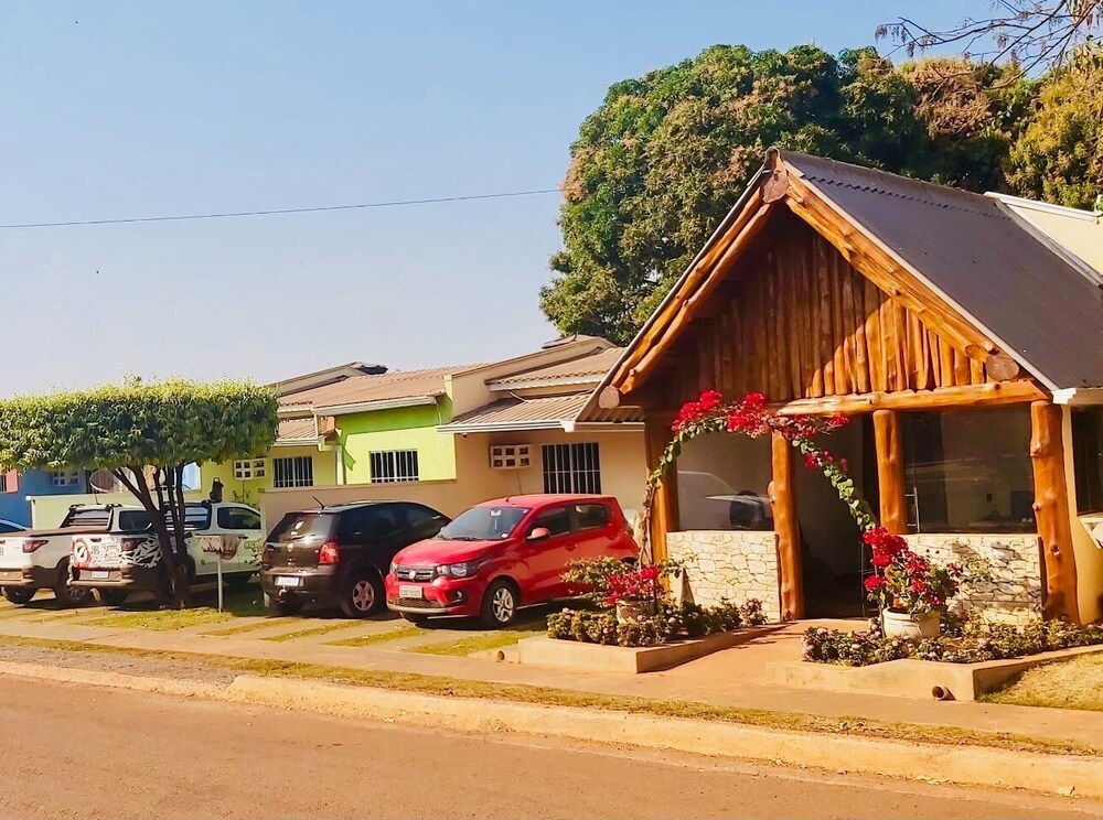 Casa Flor do Ipê Homes