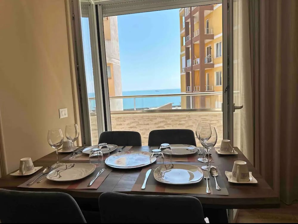Royal Seaview Oasis
