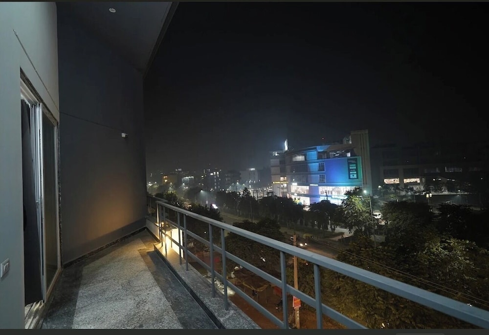 Axon Corporate Stays Sector 52 Gurgaon