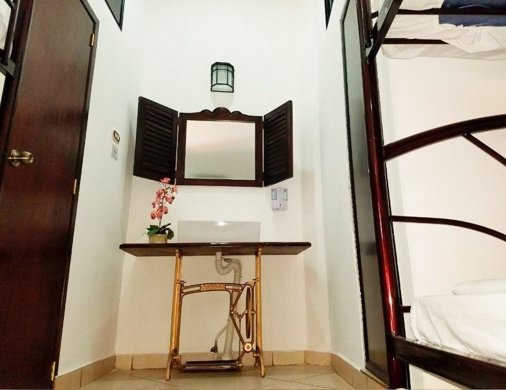 Hostal Las Puertas - Hostel