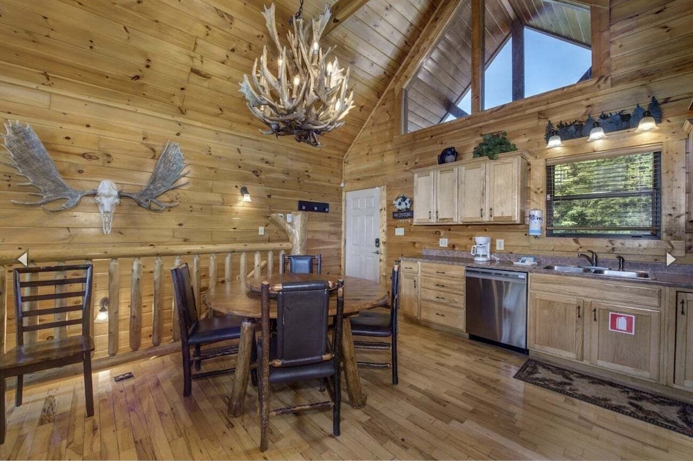 Knotty But Nice 4 Bedroom Home