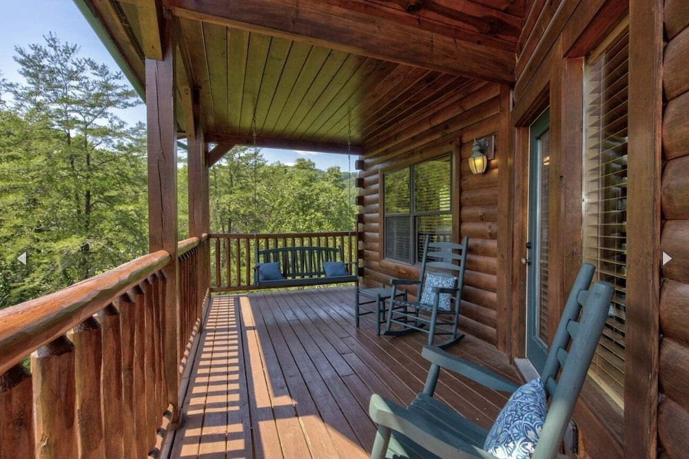 Knotty But Nice 4 Bedroom Home