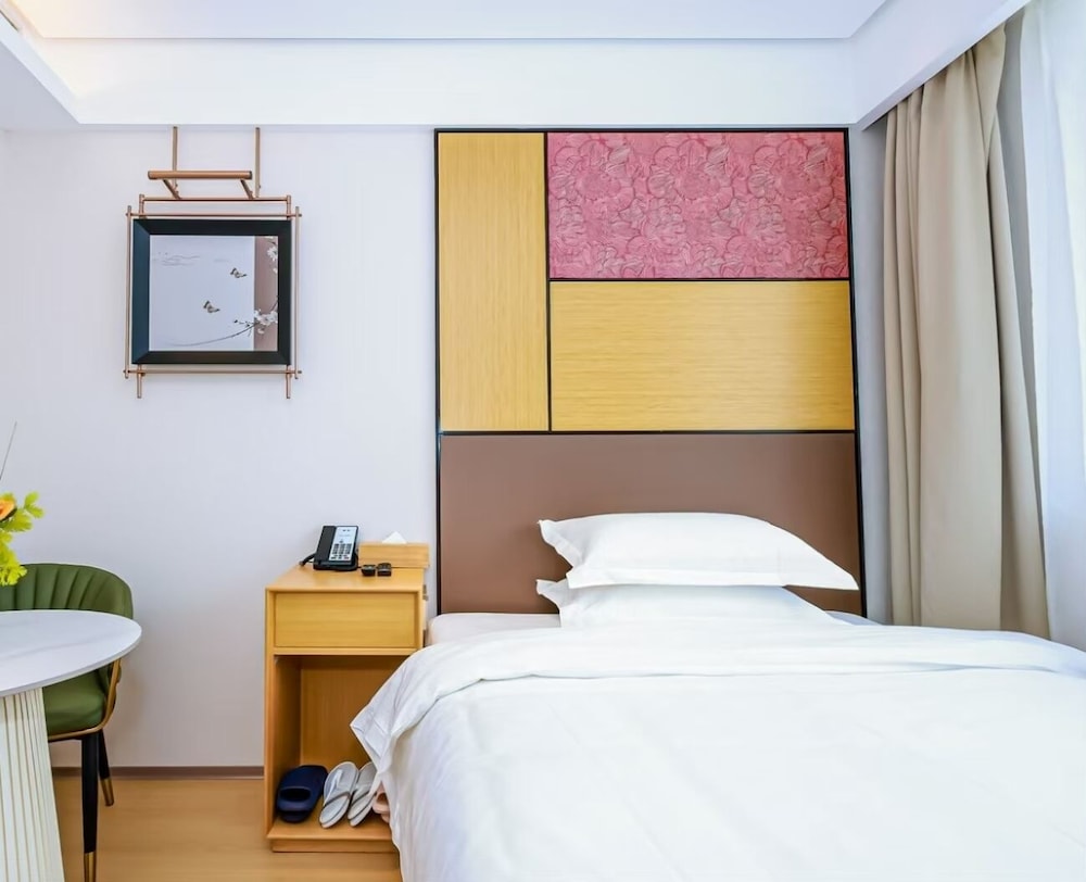 Floral Hotel
