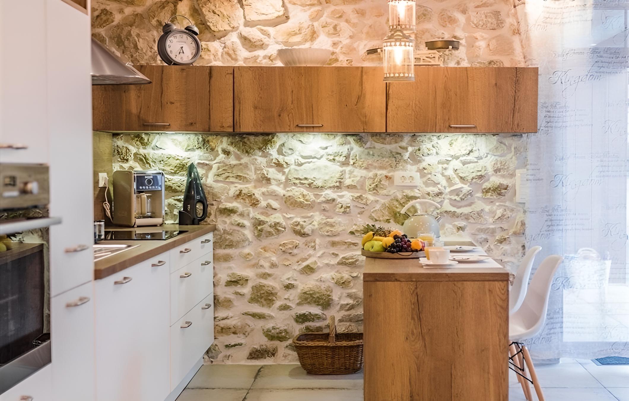 Leonarda - Luxury Stone House - H view 5
