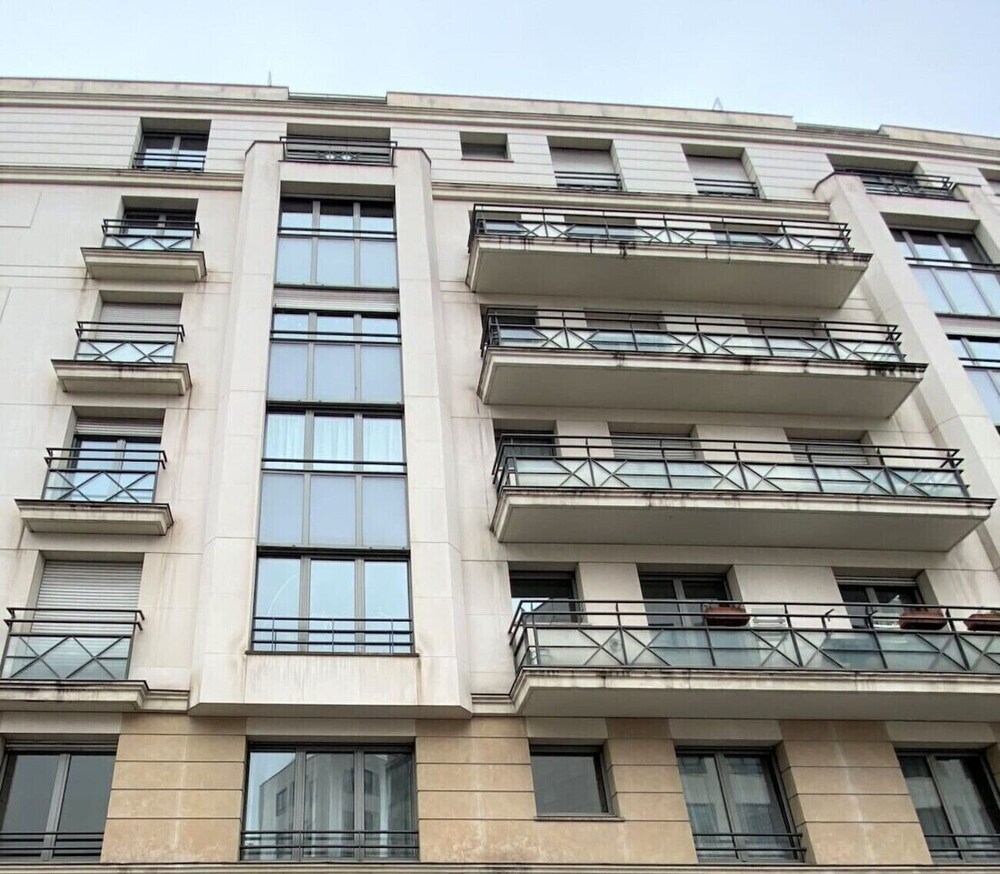 1607 Brancion